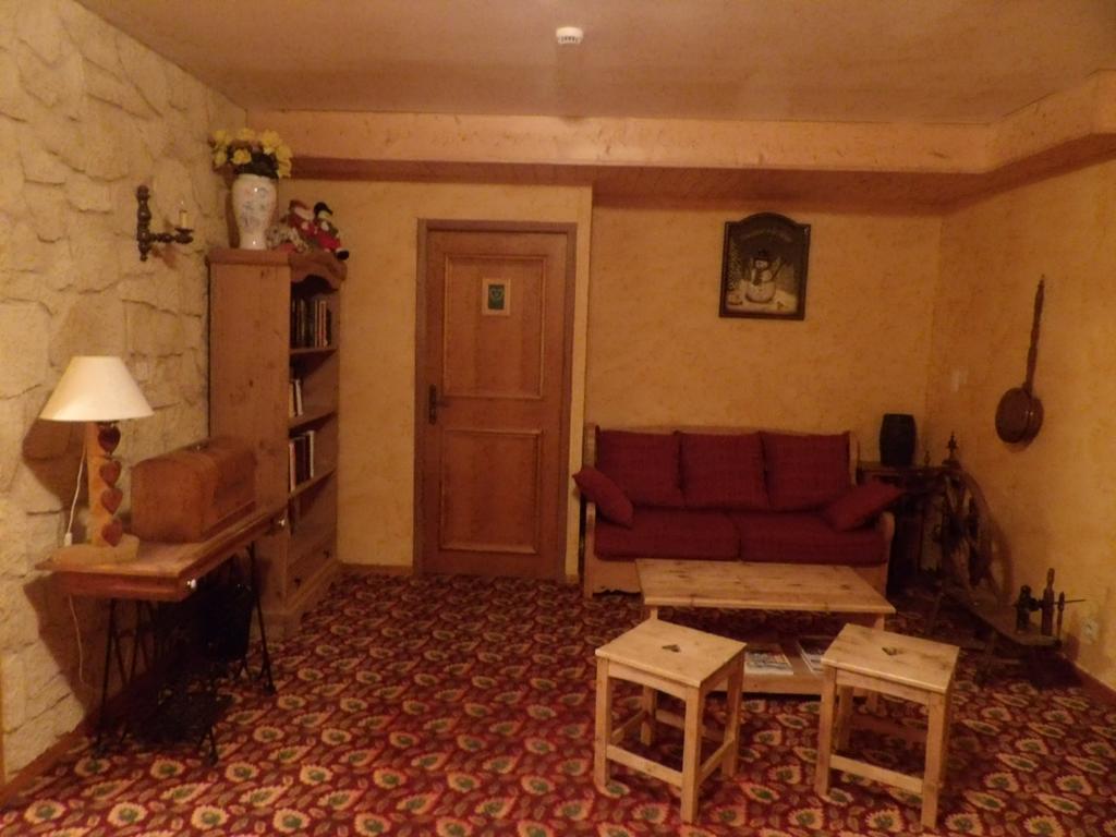 Hotel Les Skieurs ベルヴォー エクステリア 写真